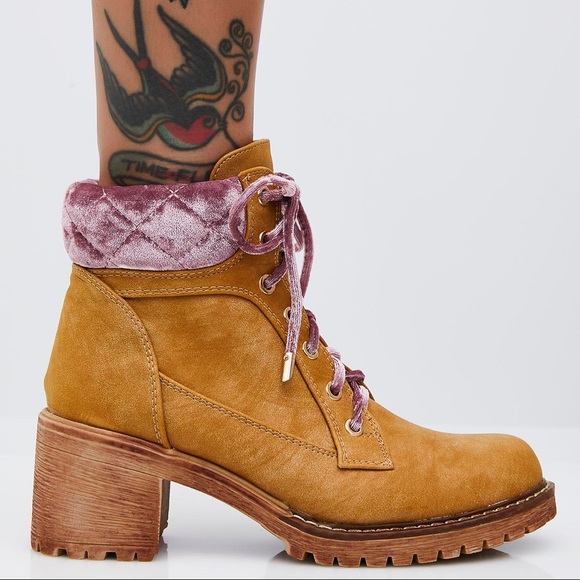 Liliana Shoes - Caramel Go To Werk Booties